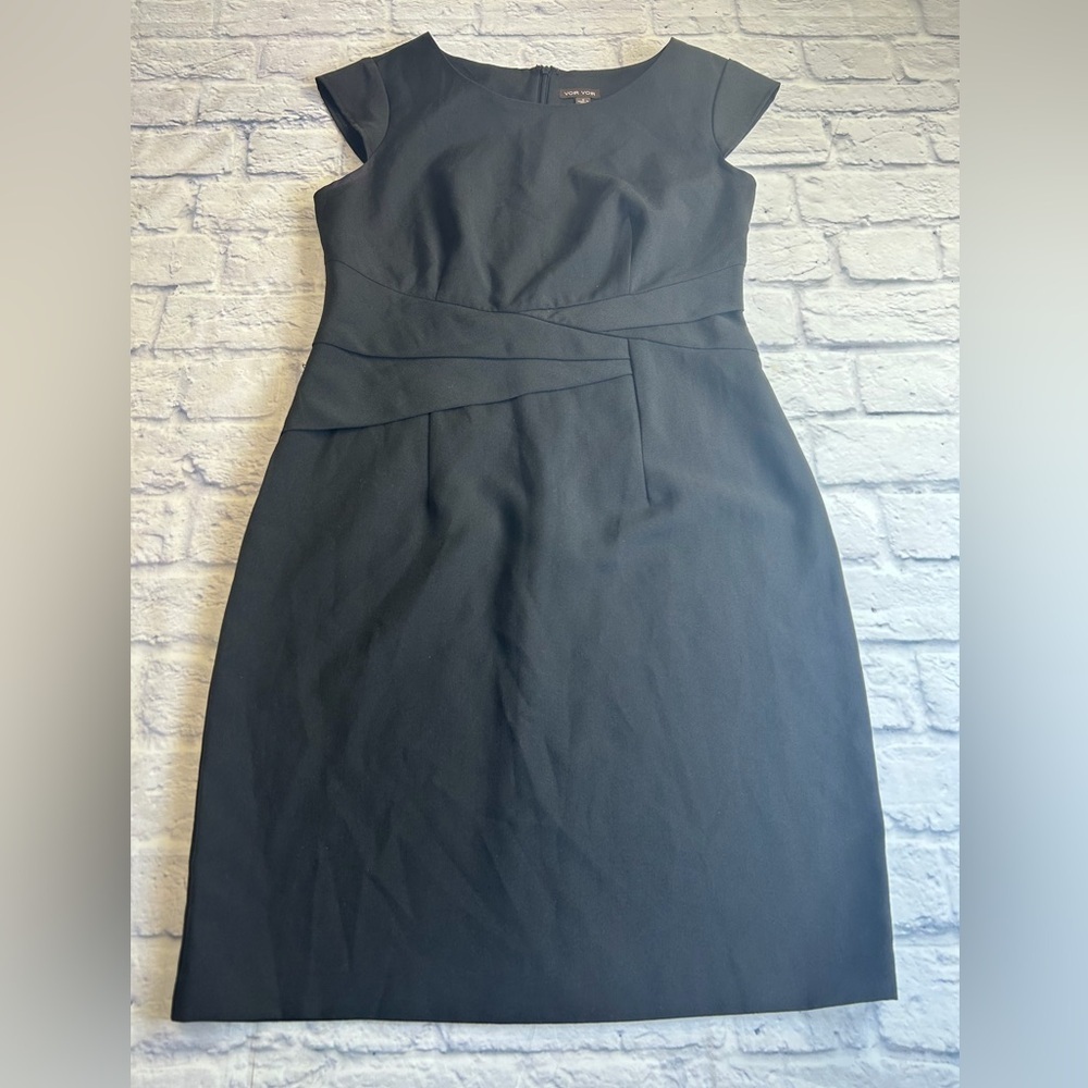 Voir Voir Black Cap Sleeve Midi Dress. Size 8.